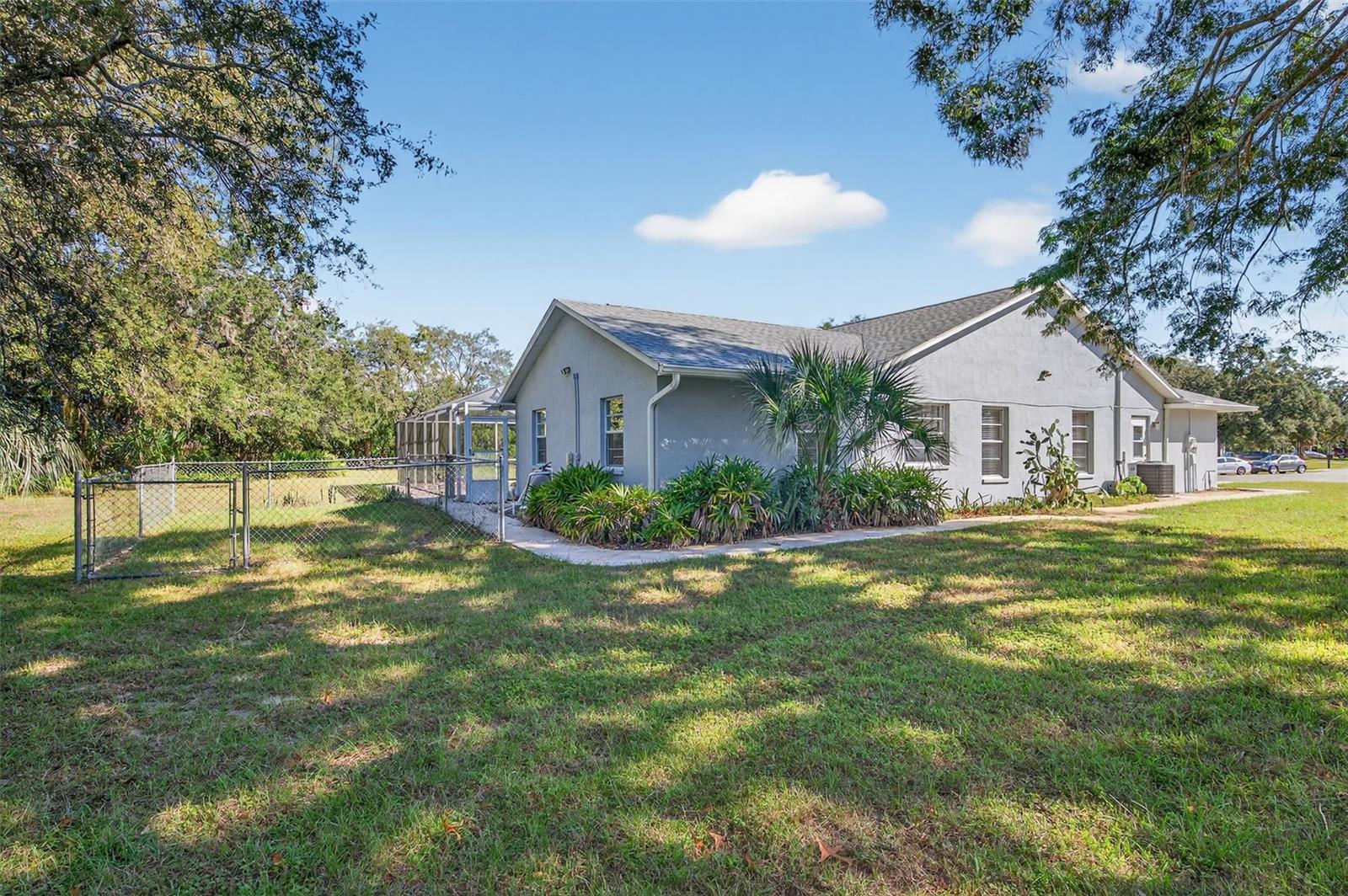 Image 60 of 66 For 10051 Sleepy Willow Court