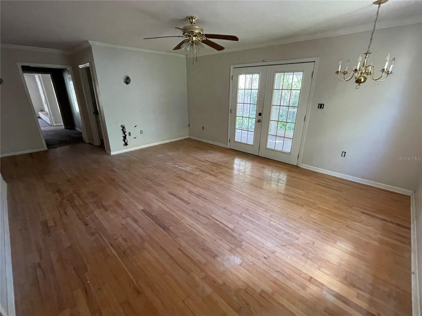 Image 3 of 17 For 3102 Fountain Boulevard