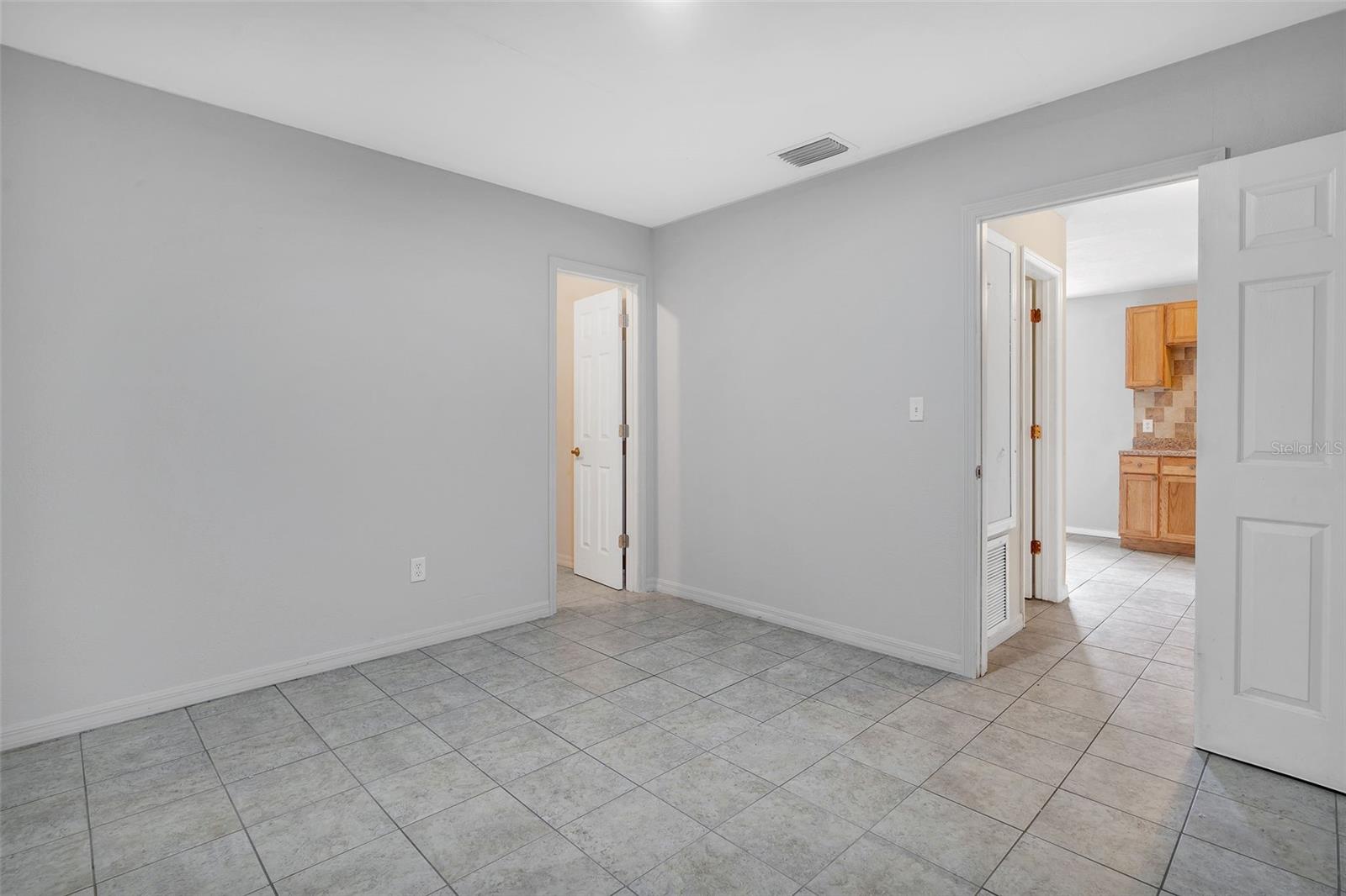 Image 30 of 42 For 3125 Henry Avenue