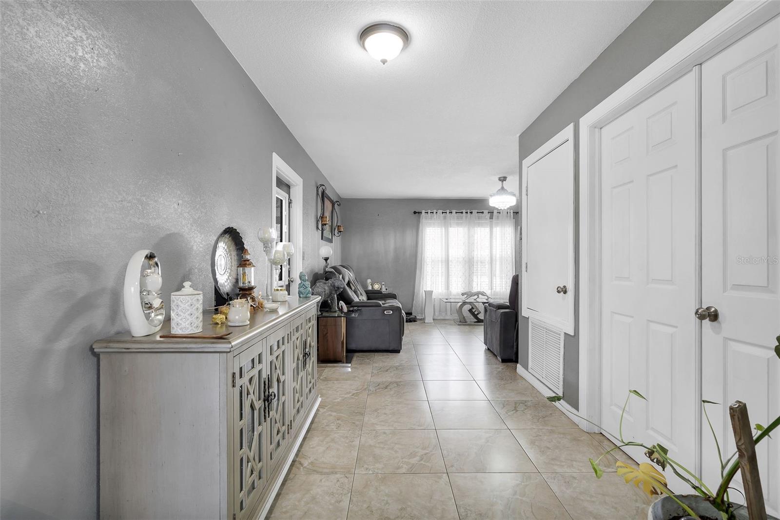 Image 7 of 42 For 3125 Henry Avenue