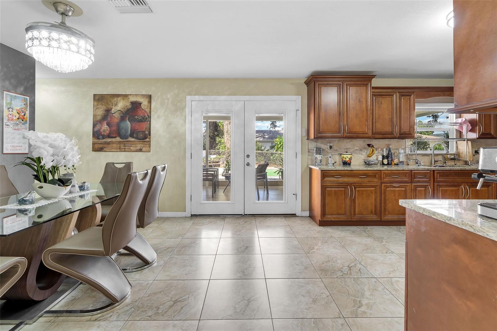 Image 9 of 42 For 3125 Henry Avenue