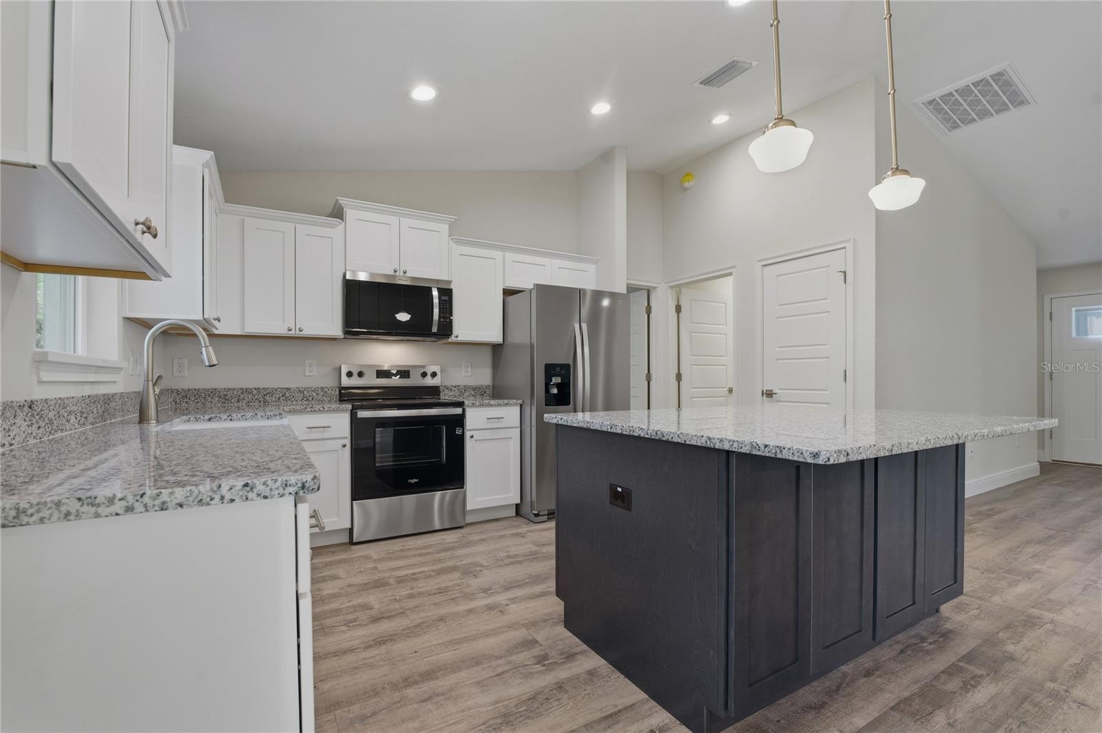 Image 19 of 47 For 11240 Dragonhead Drive