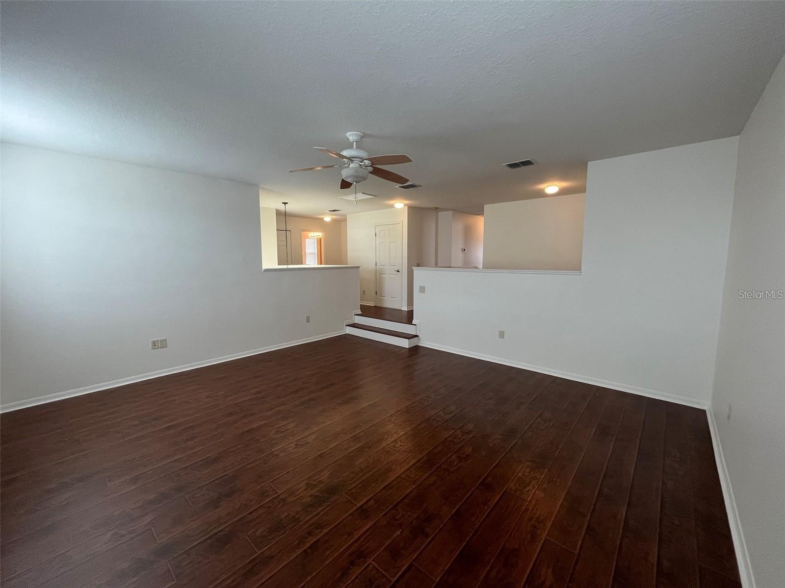 Image 20 of 36 For 10757 Pictorial Park Drive