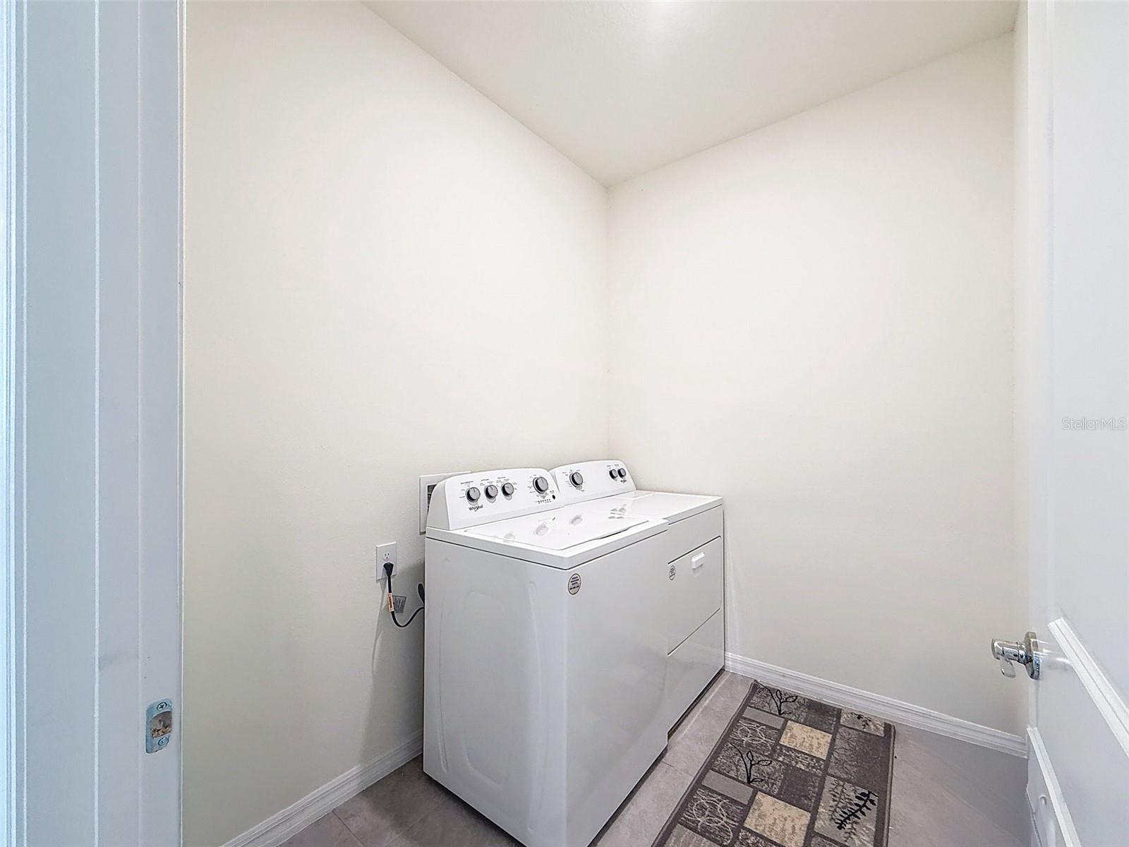 Image 36 of 57 For 8349 Wheat Stone Drive