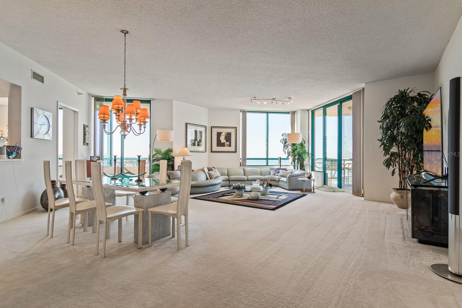 Image 11 of 94 For 1560 Gulf Boulevard 1507