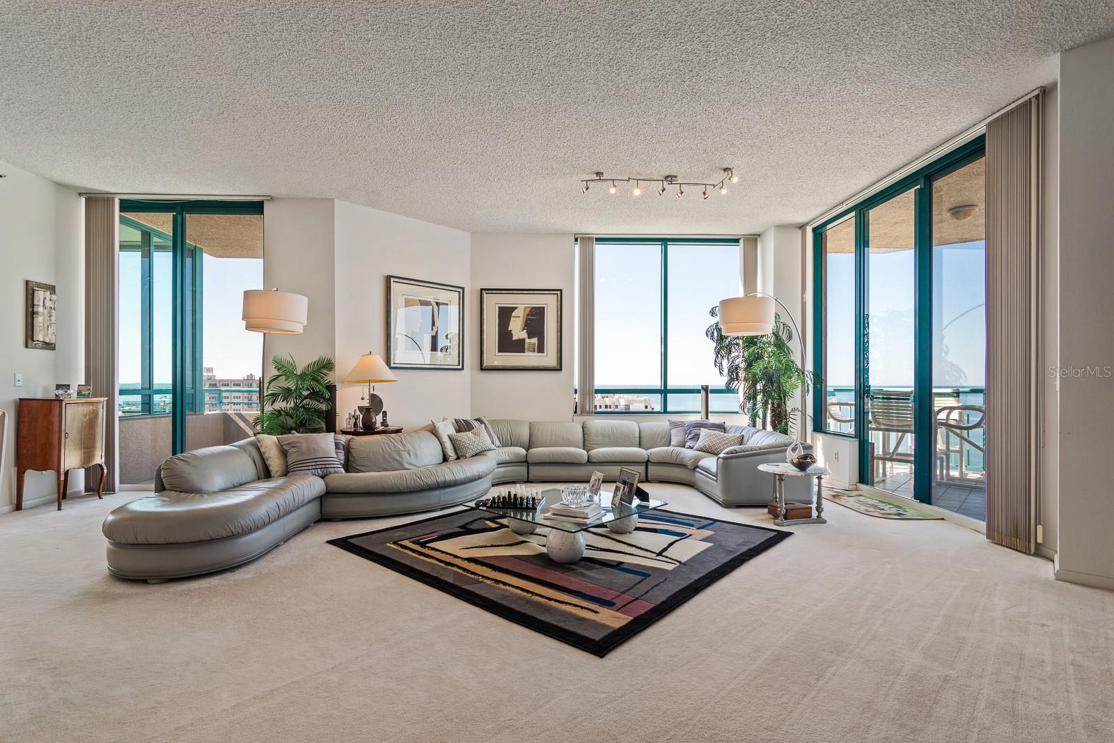 Image 12 of 94 For 1560 Gulf Boulevard 1507