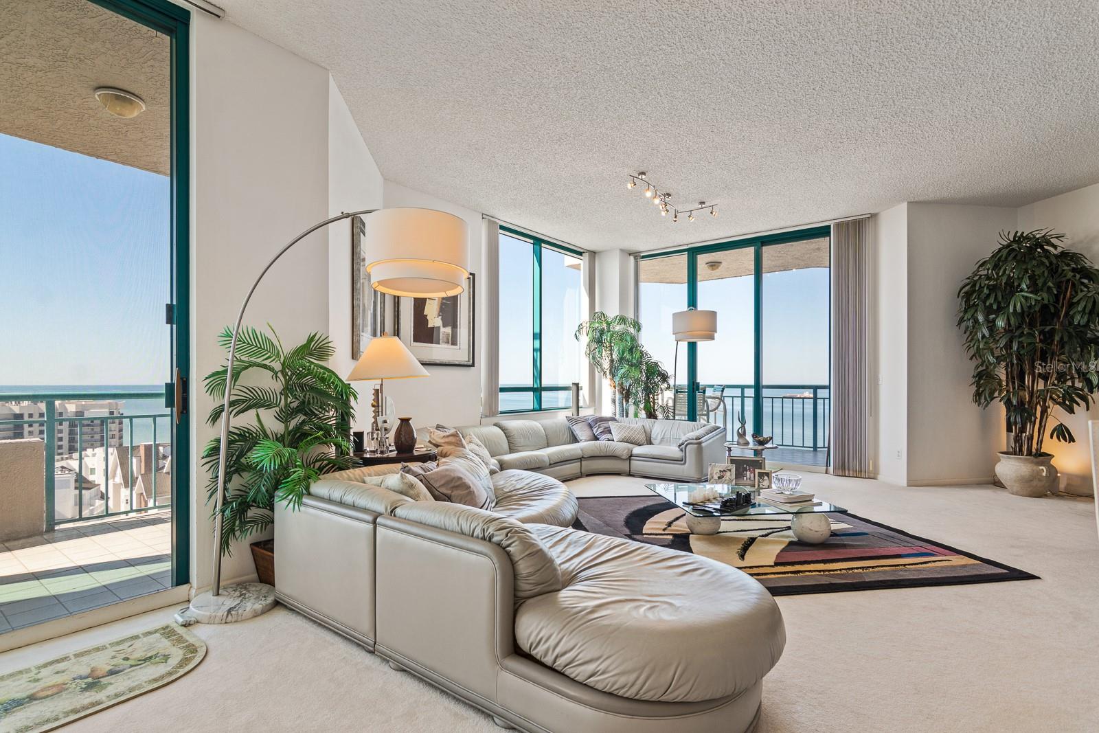 Image 13 of 94 For 1560 Gulf Boulevard 1507