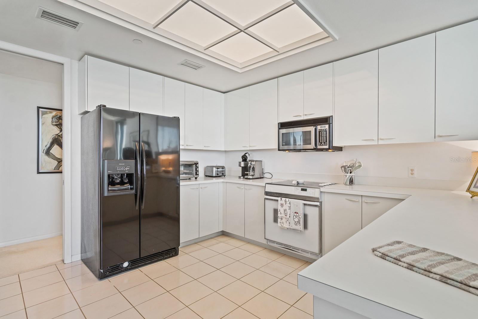 Image 21 of 94 For 1560 Gulf Boulevard 1507