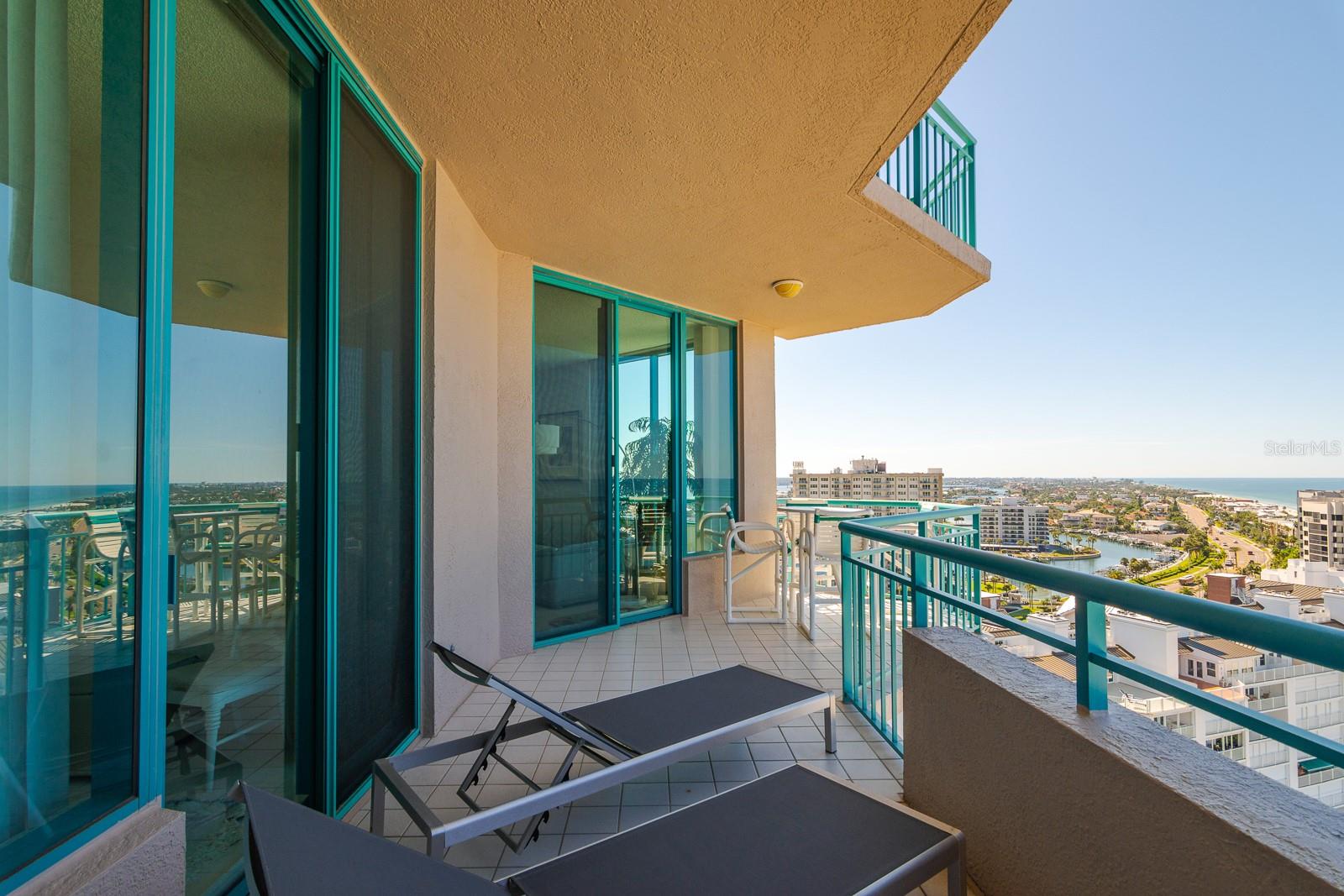 Image 32 of 94 For 1560 Gulf Boulevard 1507