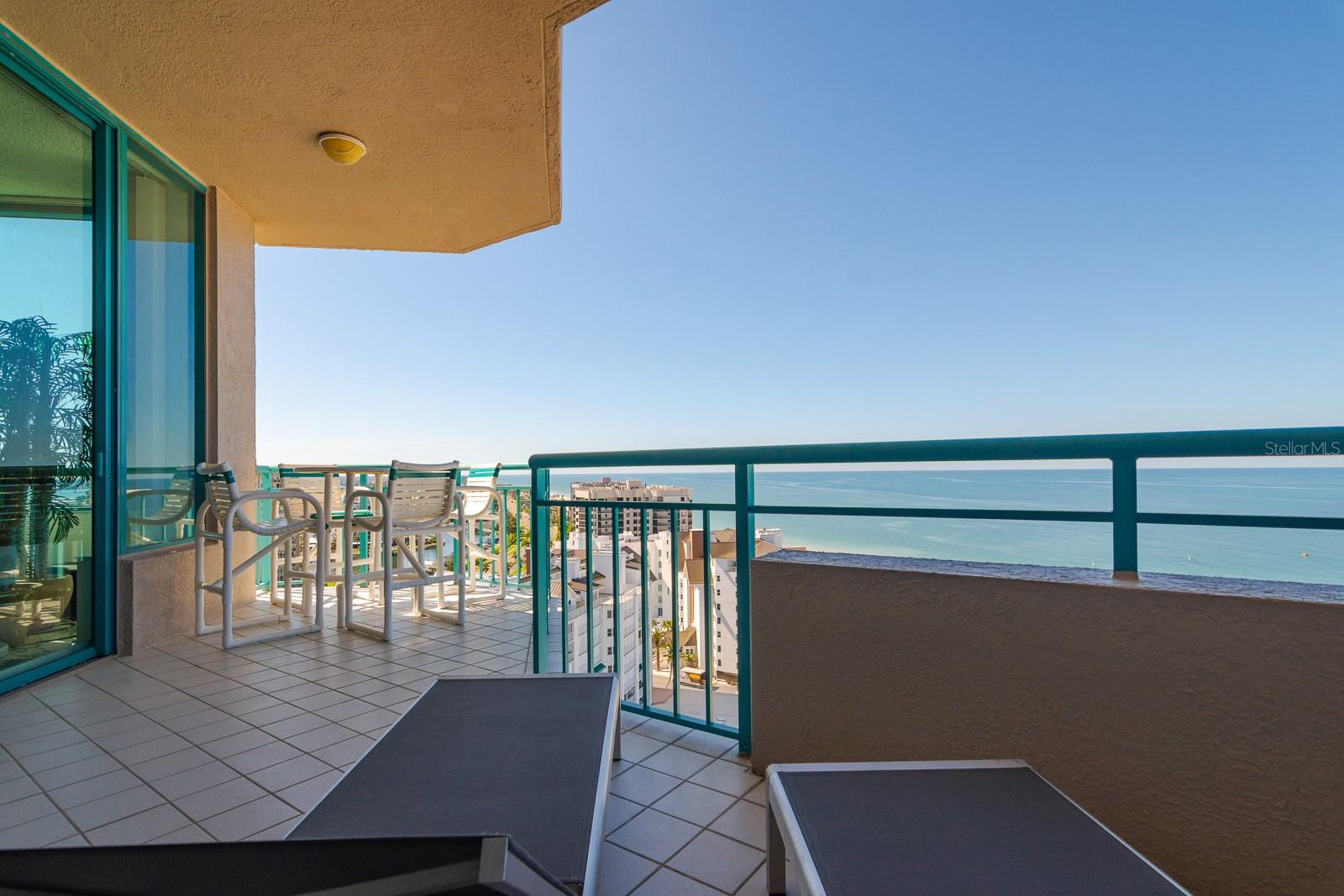 Image 33 of 94 For 1560 Gulf Boulevard 1507