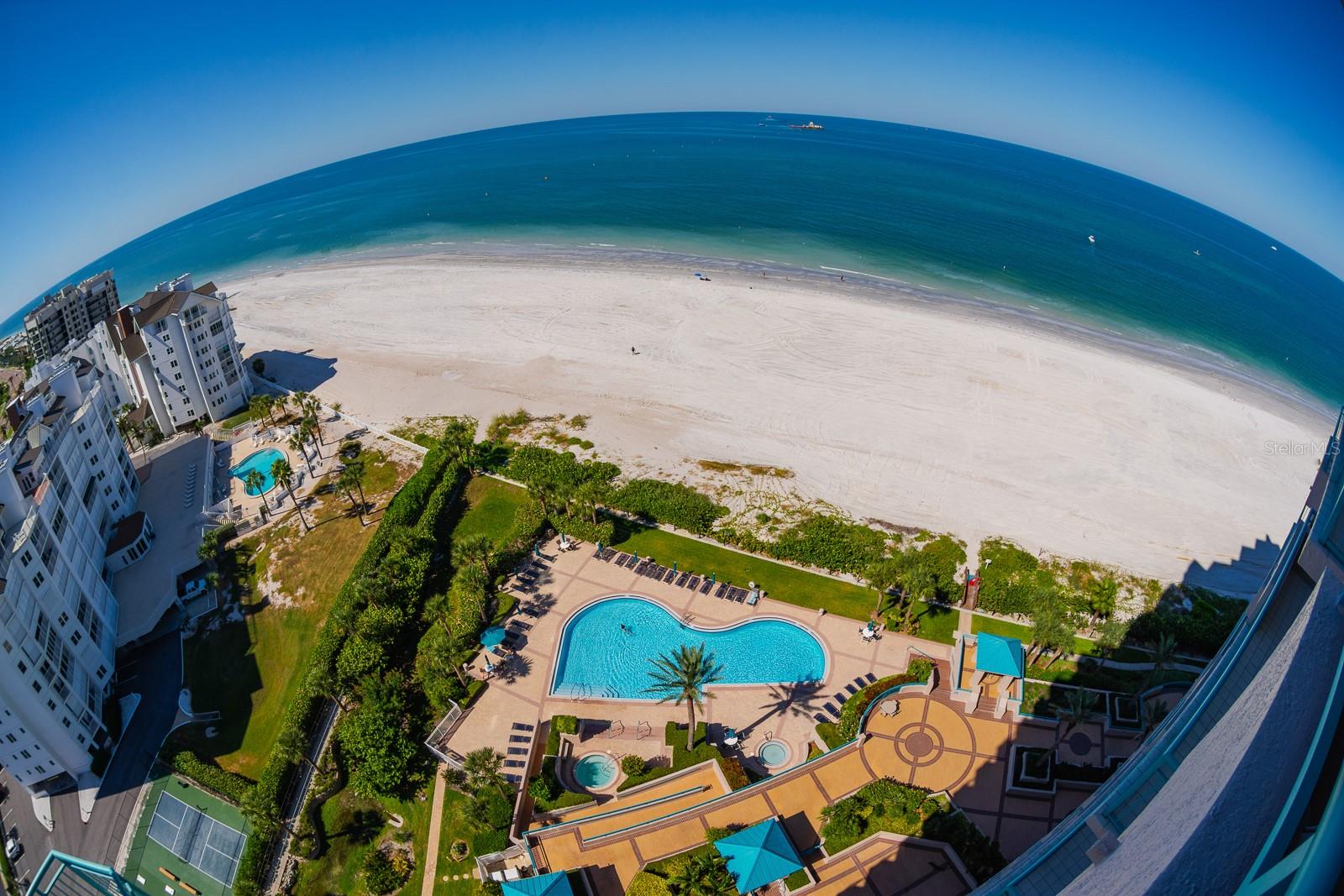 Image 34 of 94 For 1560 Gulf Boulevard 1507