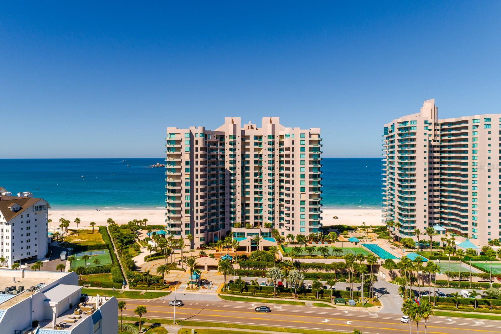 Image 4 of 94 For 1560 Gulf Boulevard 1507
