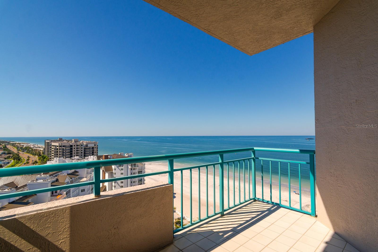 Image 47 of 94 For 1560 Gulf Boulevard 1507