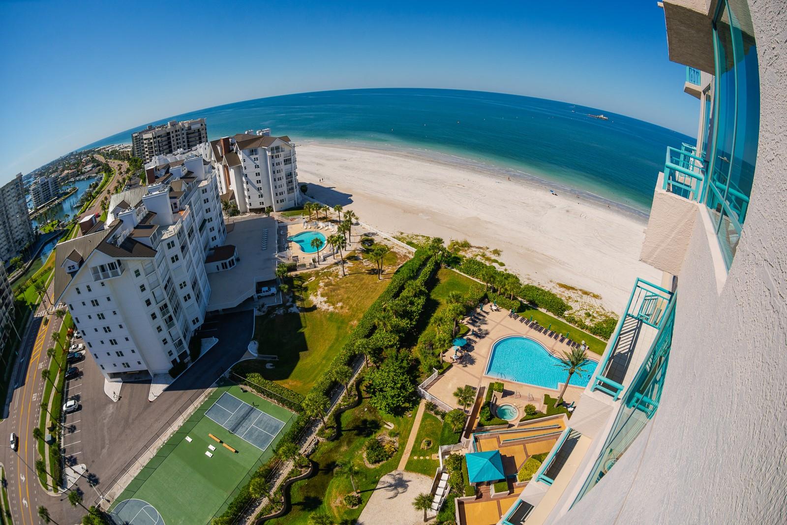 Image 48 of 94 For 1560 Gulf Boulevard 1507