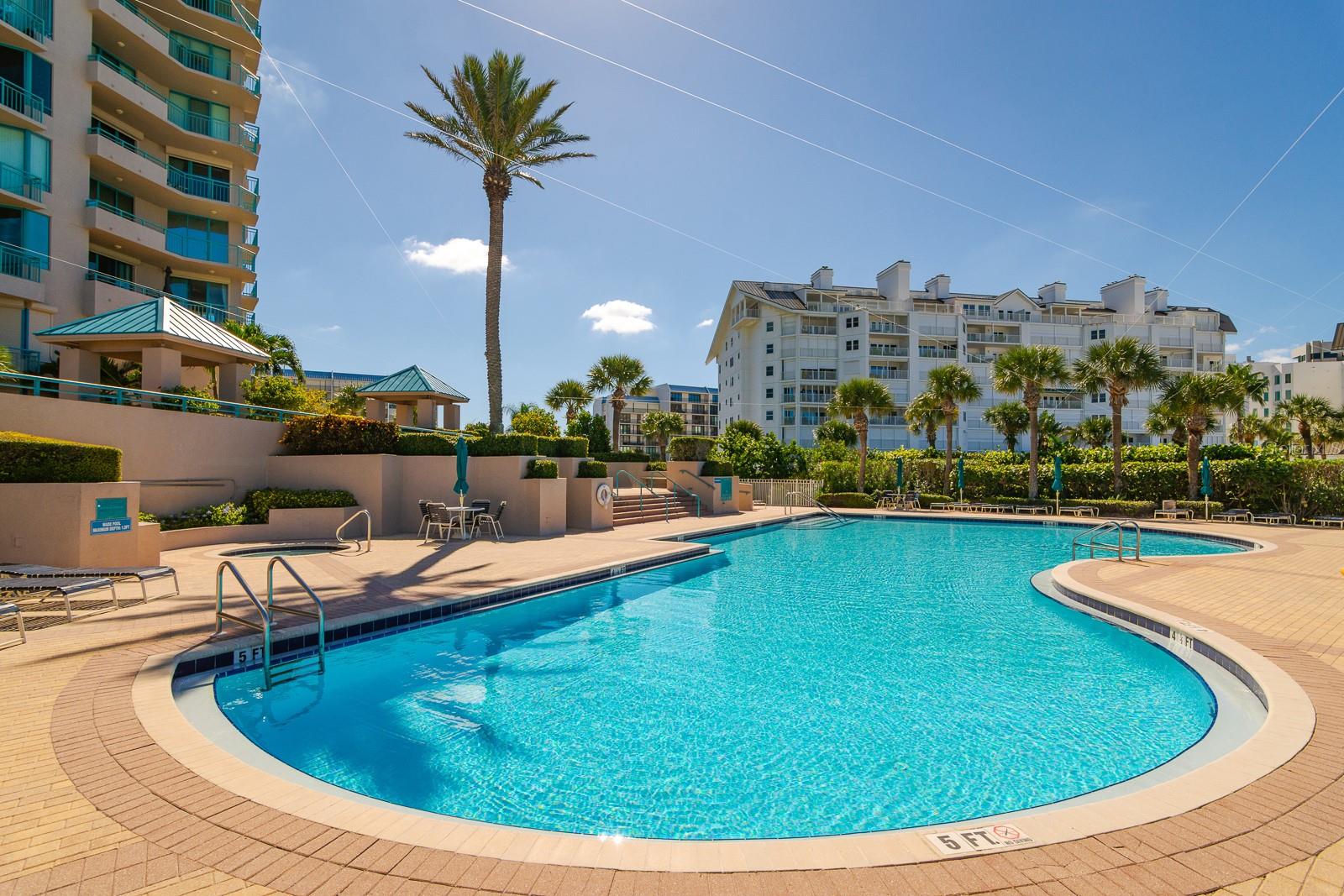 Image 50 of 94 For 1560 Gulf Boulevard 1507