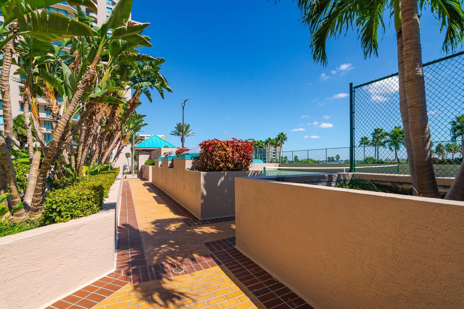 Image 65 of 94 For 1560 Gulf Boulevard 1507