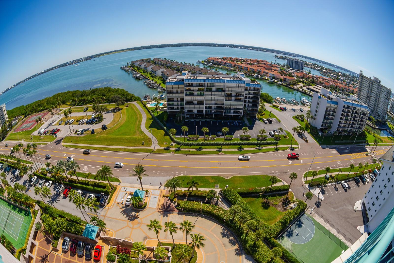 Image 83 of 94 For 1560 Gulf Boulevard 1507