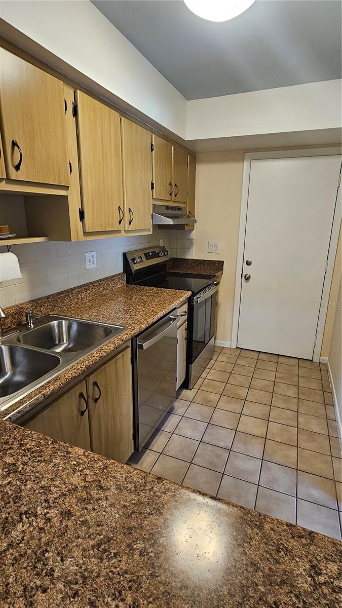 Image 10 of 53 For 2943 Lichen Lane B