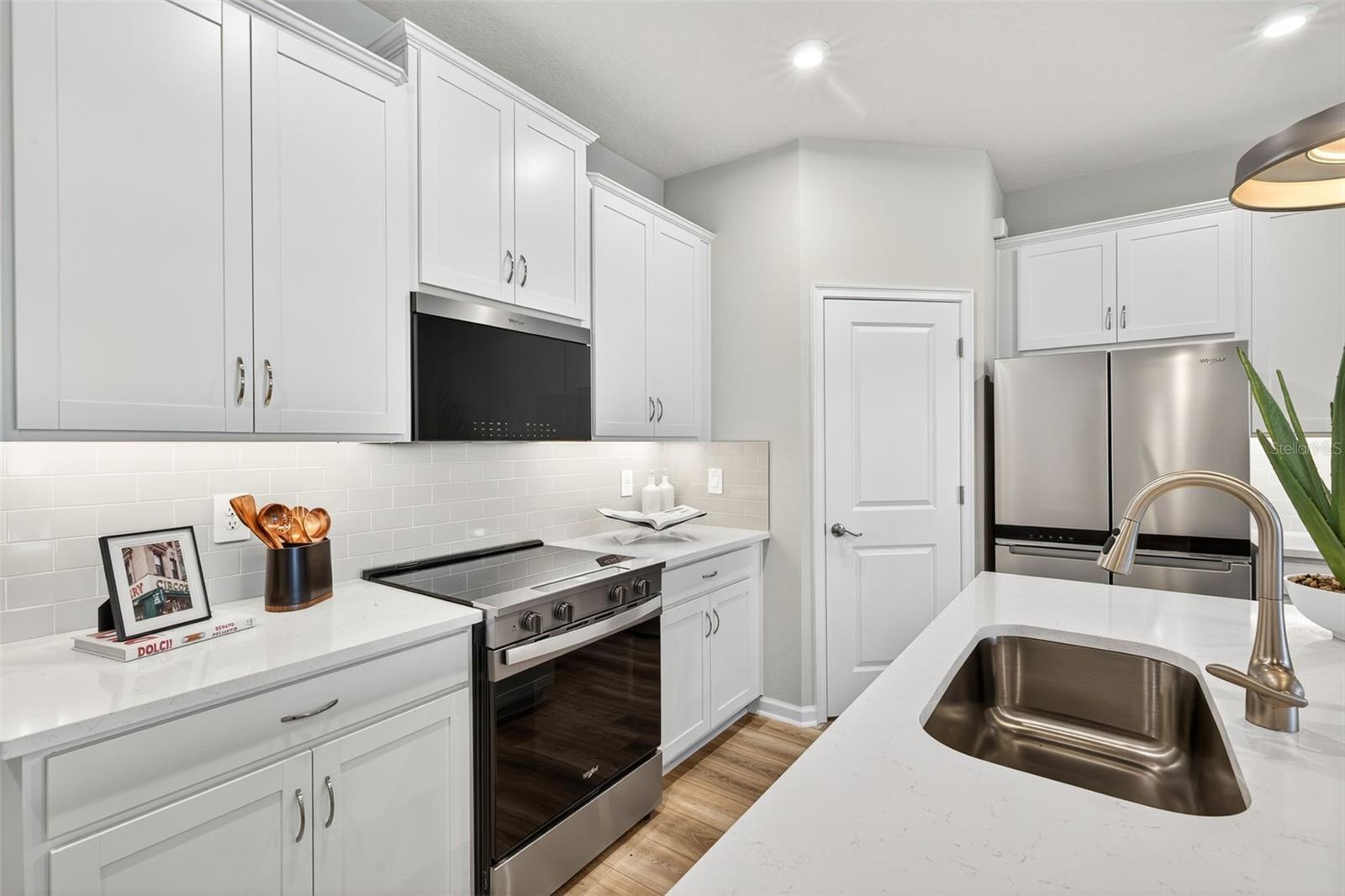 Image 7 of 26 For 8814 Ginko Run