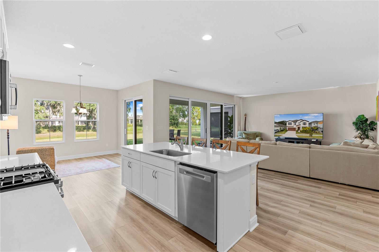 Image 24 of 71 For 14868 Summer Branch Drive