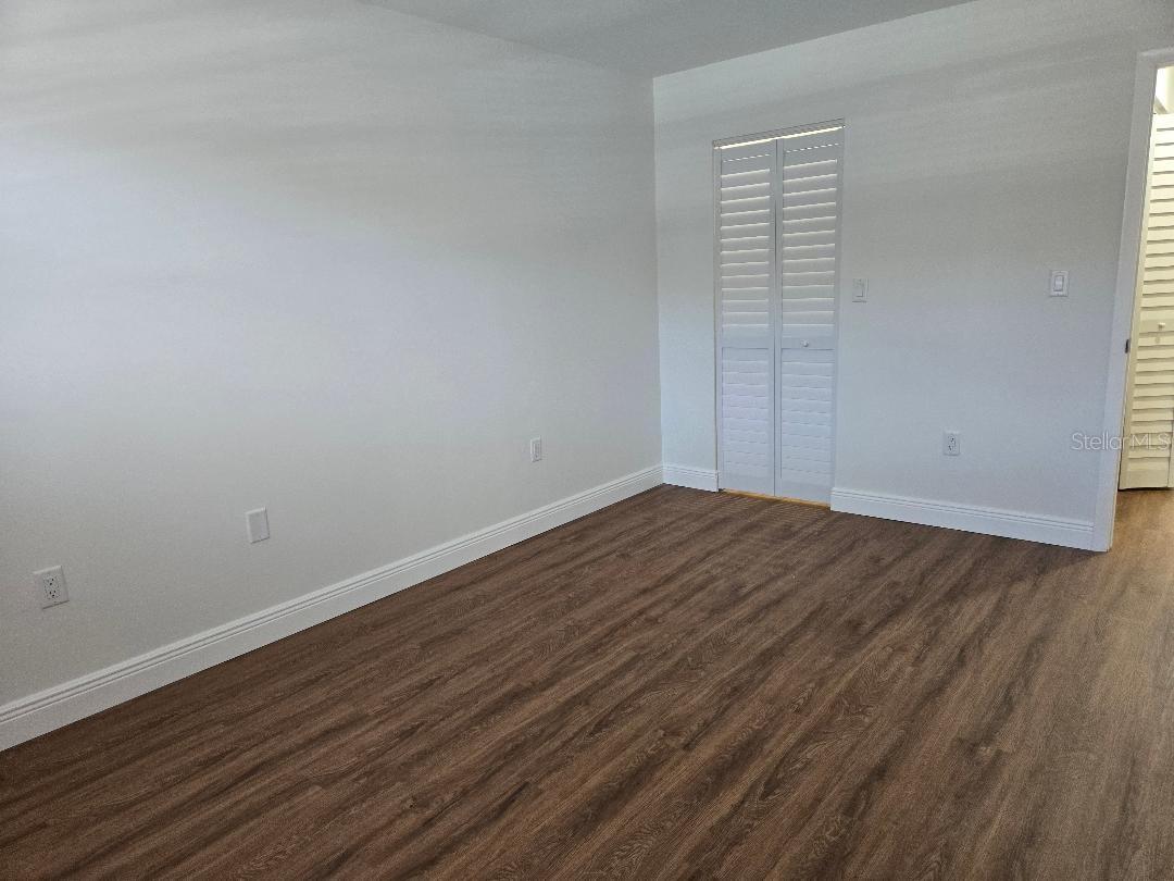 Image 20 of 37 For 6025 Shore Boulevard S 405