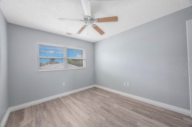 Image 14 of 18 For 6810-6820 Park Street South  2