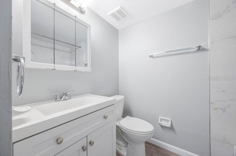 Image 8 of 18 For 6810-6820 Park Street South  2