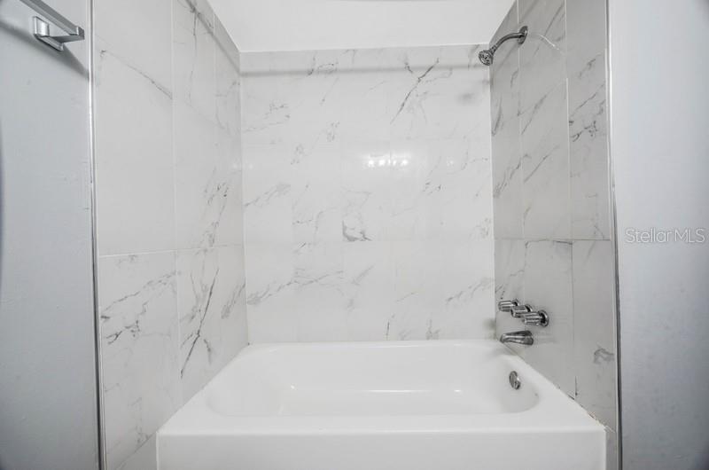 Image 9 of 18 For 6810-6820 Park Street South  2
