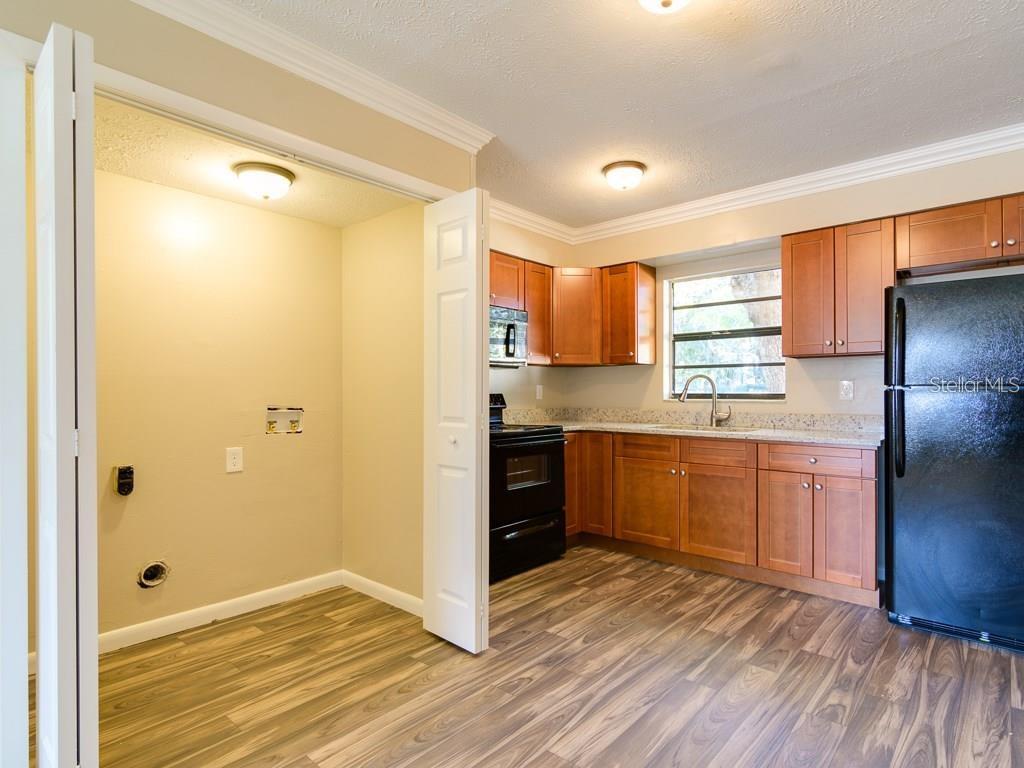 Image 2 of 10 For 2108 Bird Street B