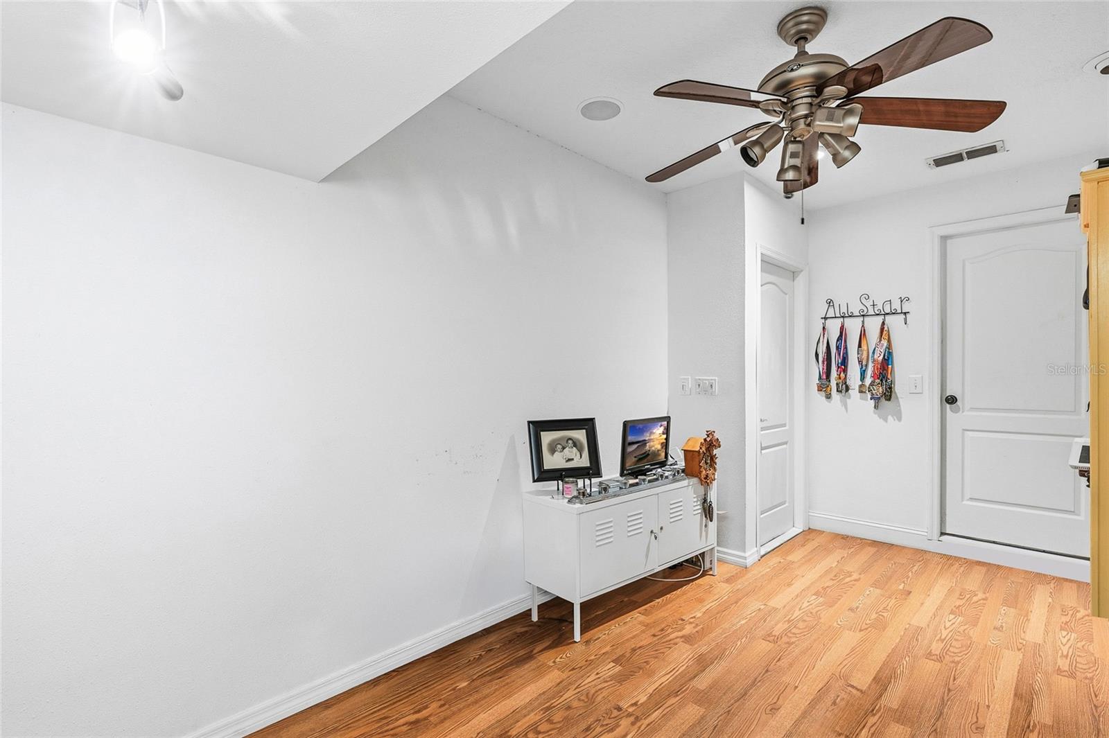 Image 36 of 42 For 24437 Painter Drive