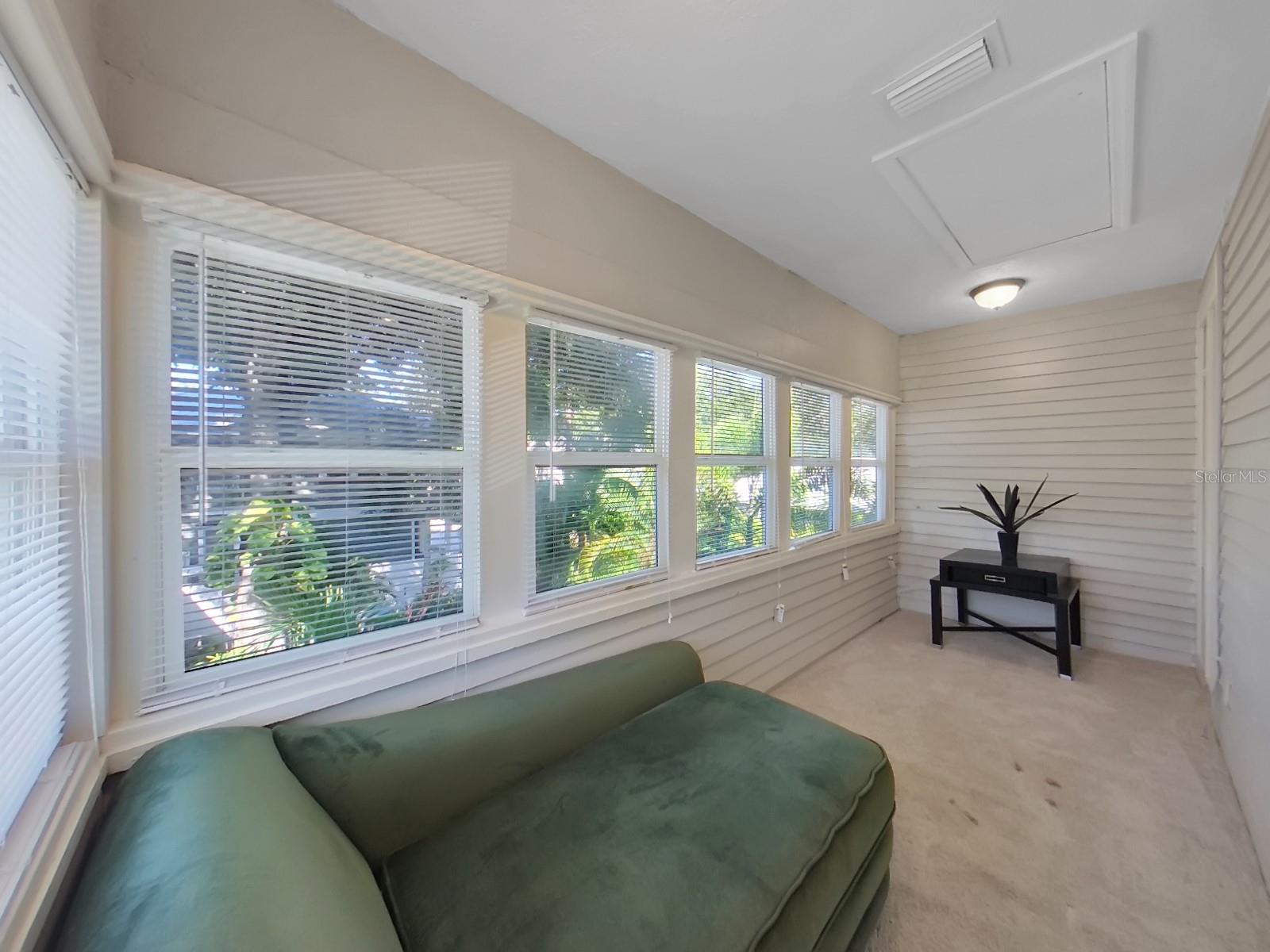 Image 17 of 42 For 614 8th Street N