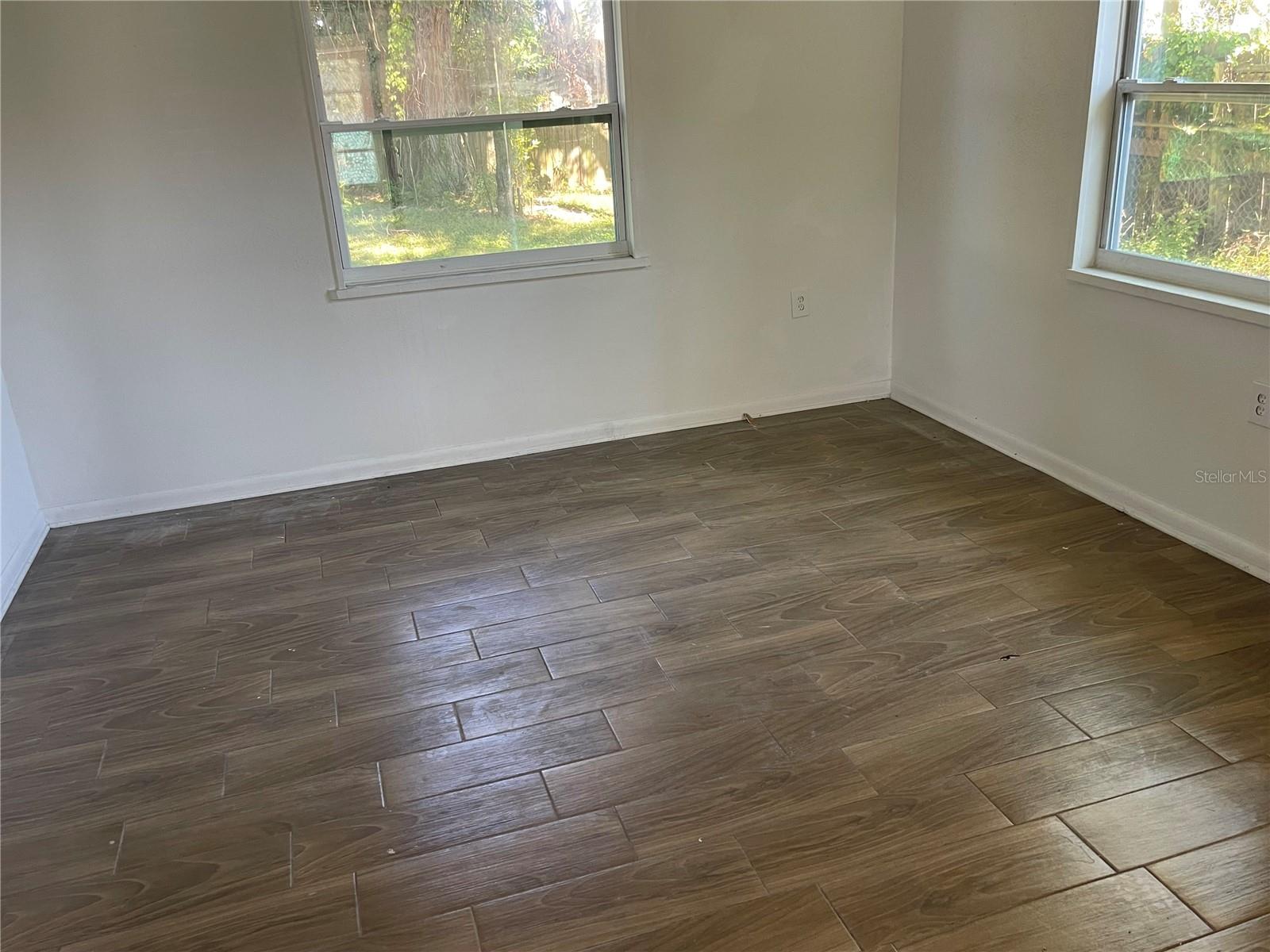 Image 7 of 15 For 3076 Grand View Avenue
