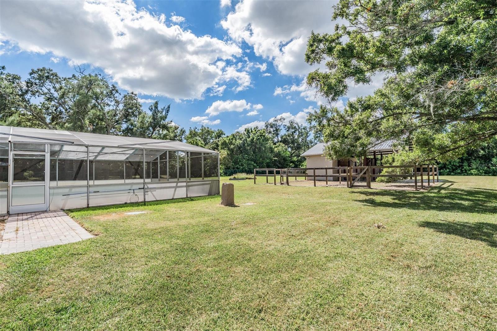 Listing photo id 33 for 1770 Braxton Bragg Lane