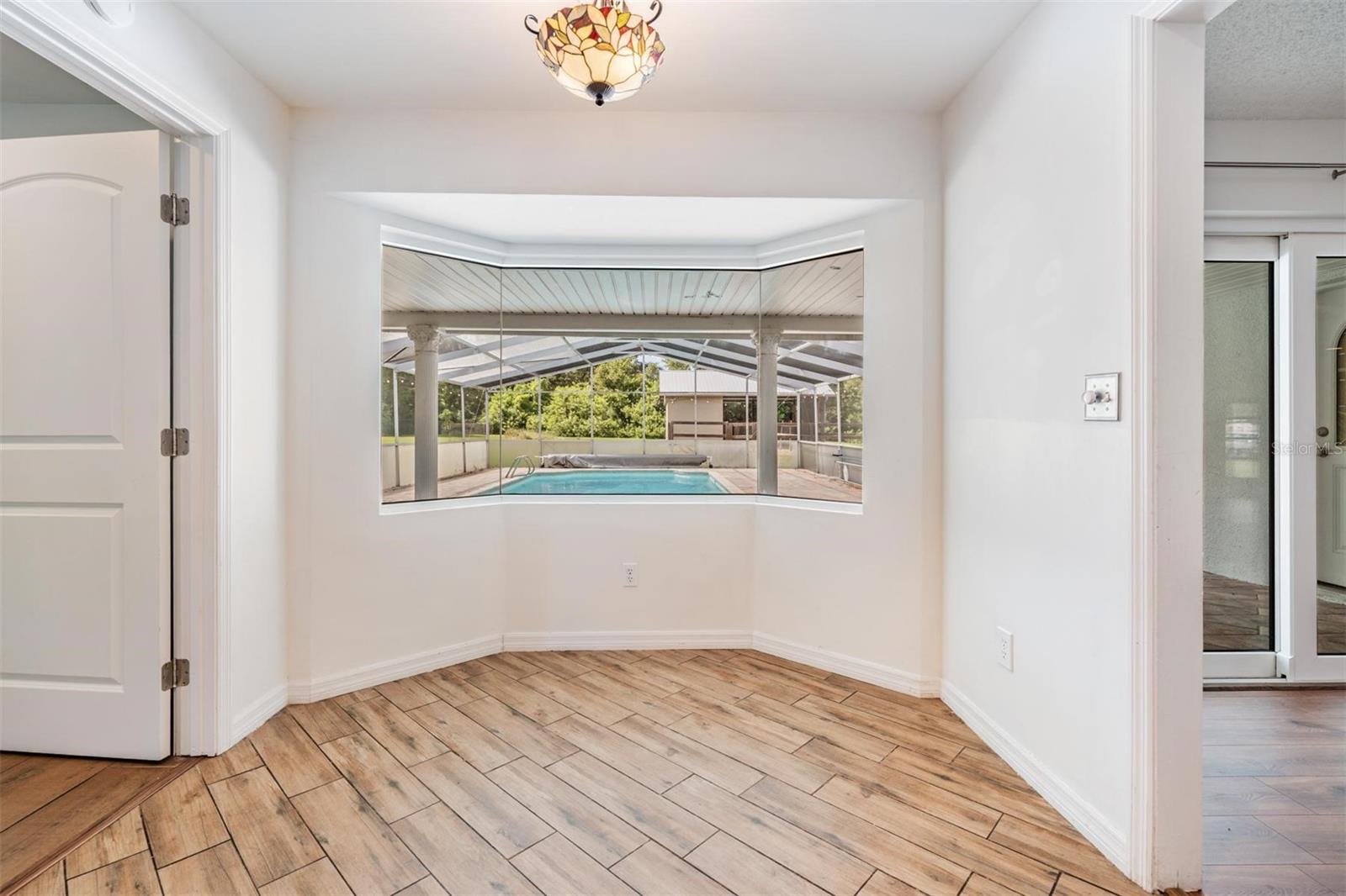 Listing photo id 2 for 1770 Braxton Bragg Lane