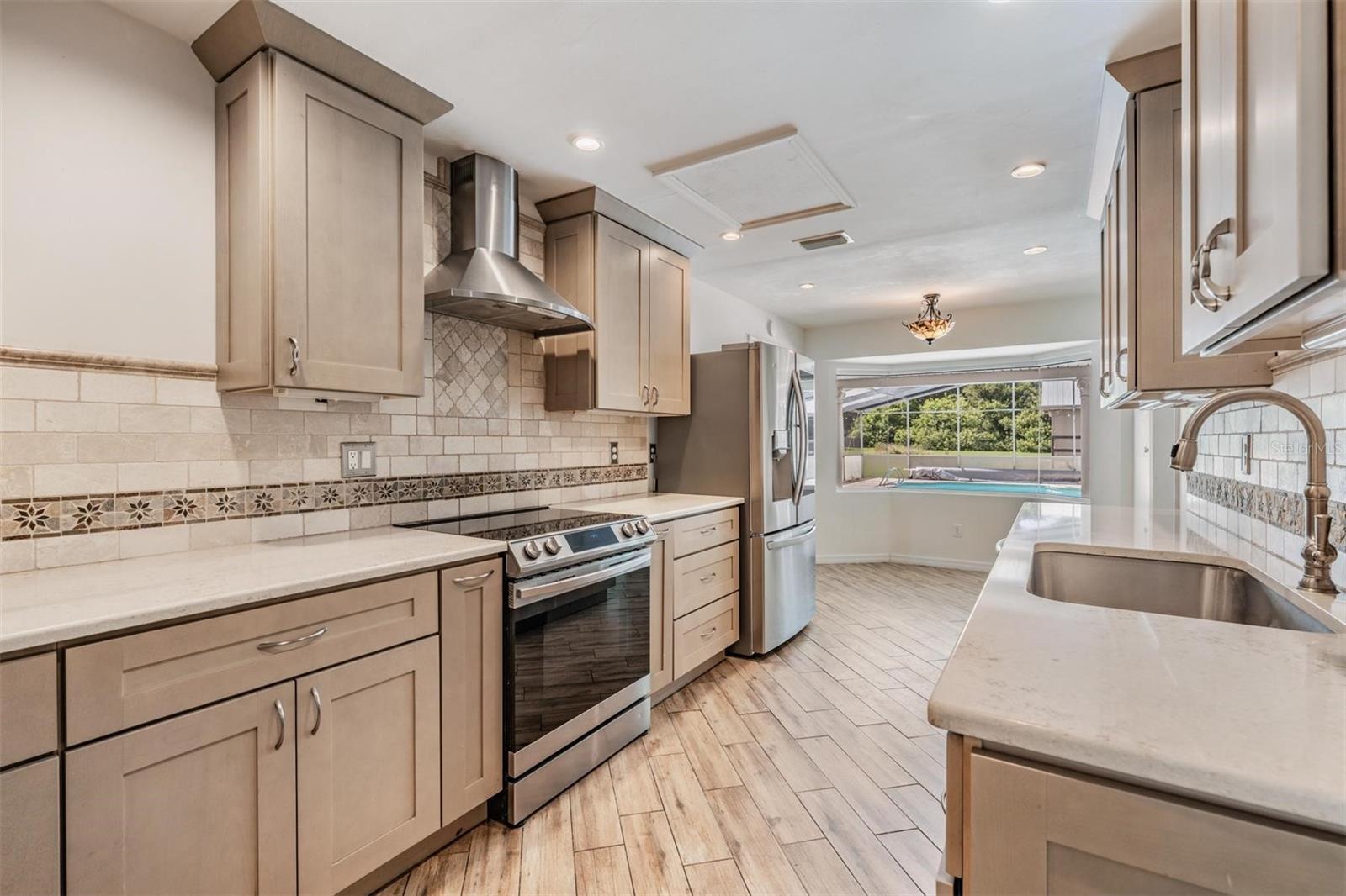 Listing photo id 5 for 1770 Braxton Bragg Lane
