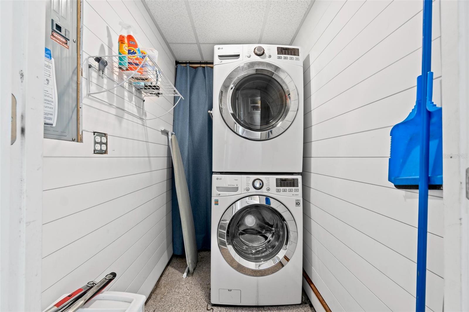 Image 12 of 27 For 3626 17th Street N