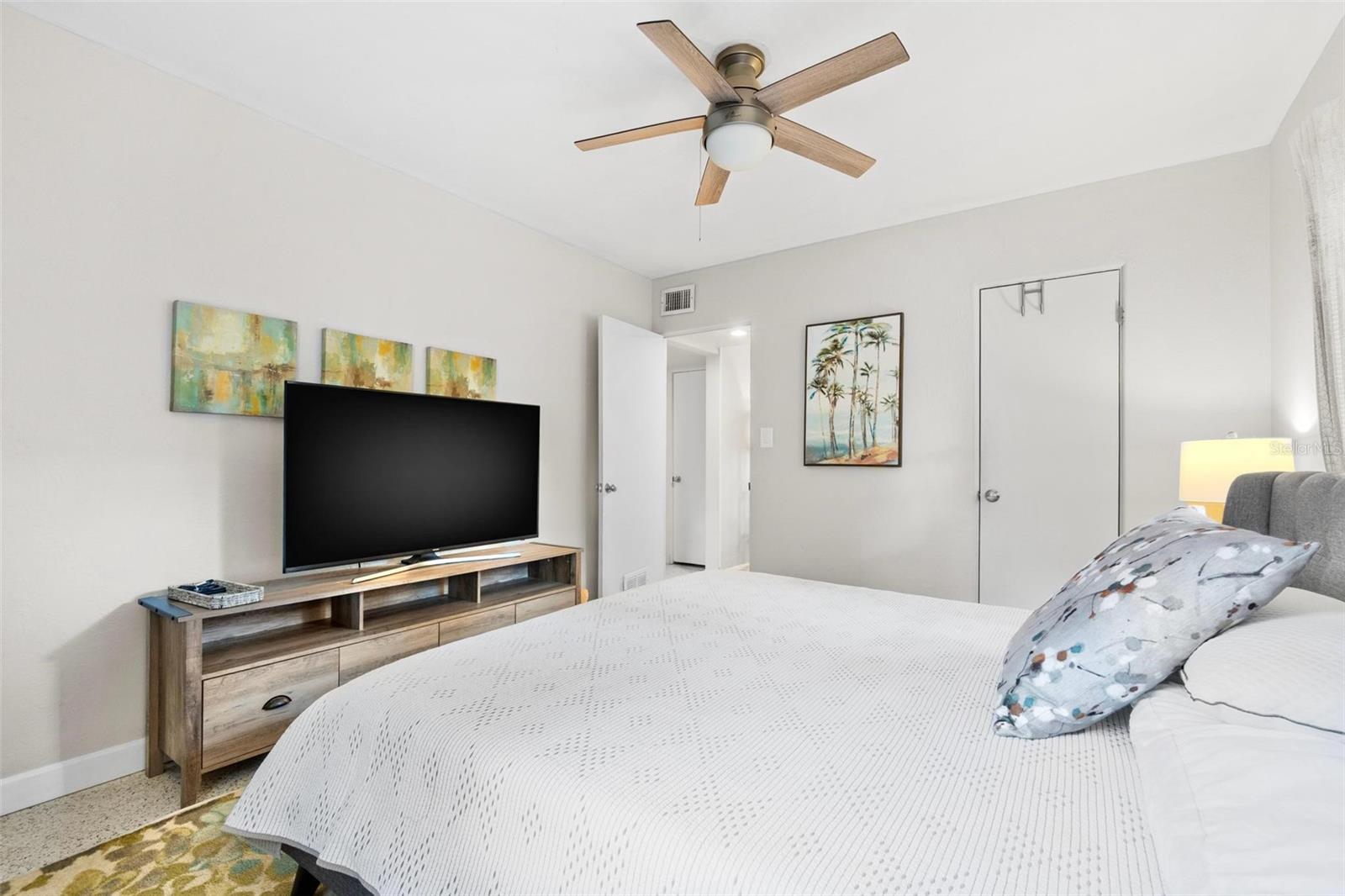 Image 14 of 27 For 3626 17th Street N