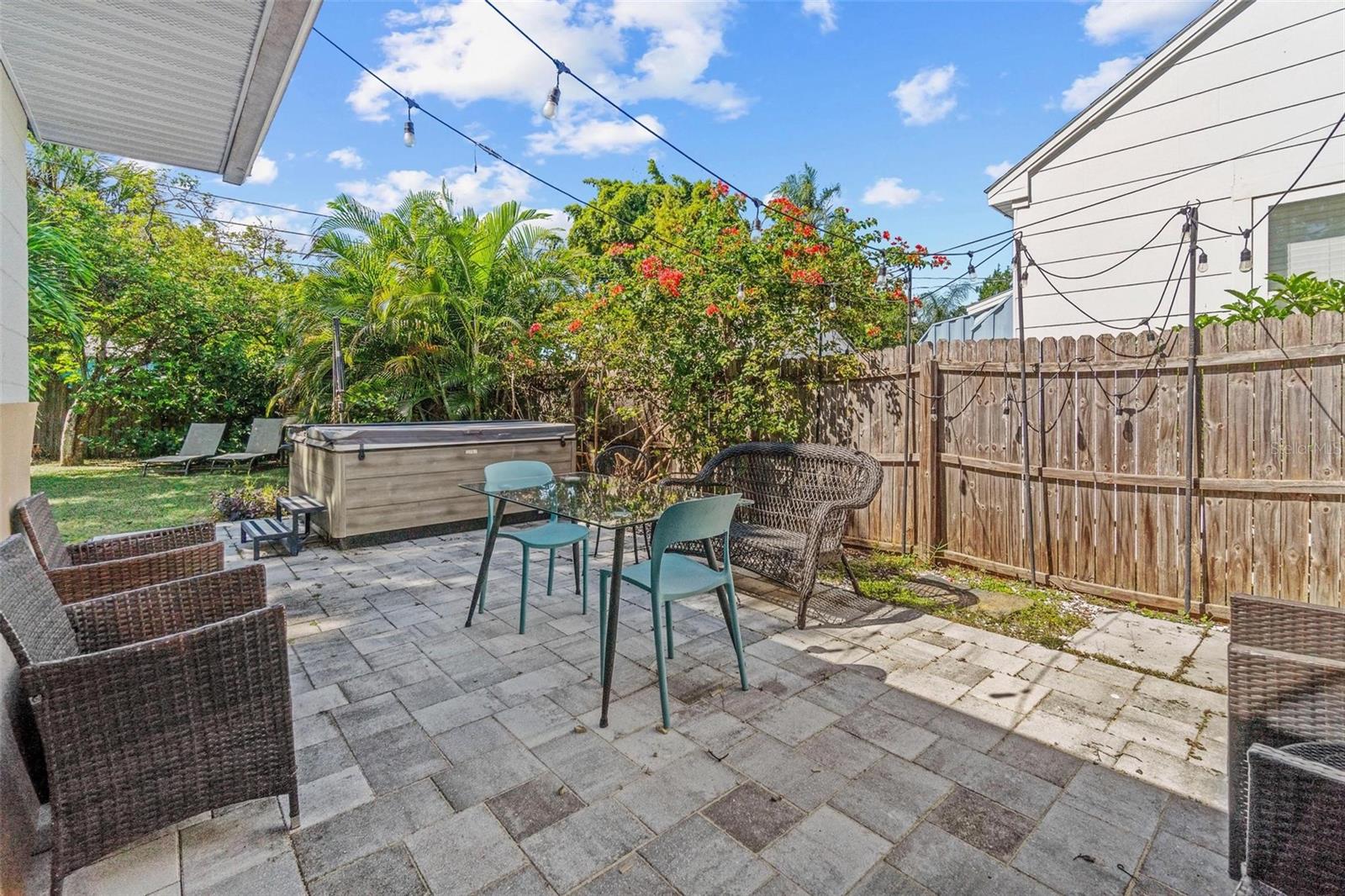 Image 19 of 27 For 3626 17th Street N