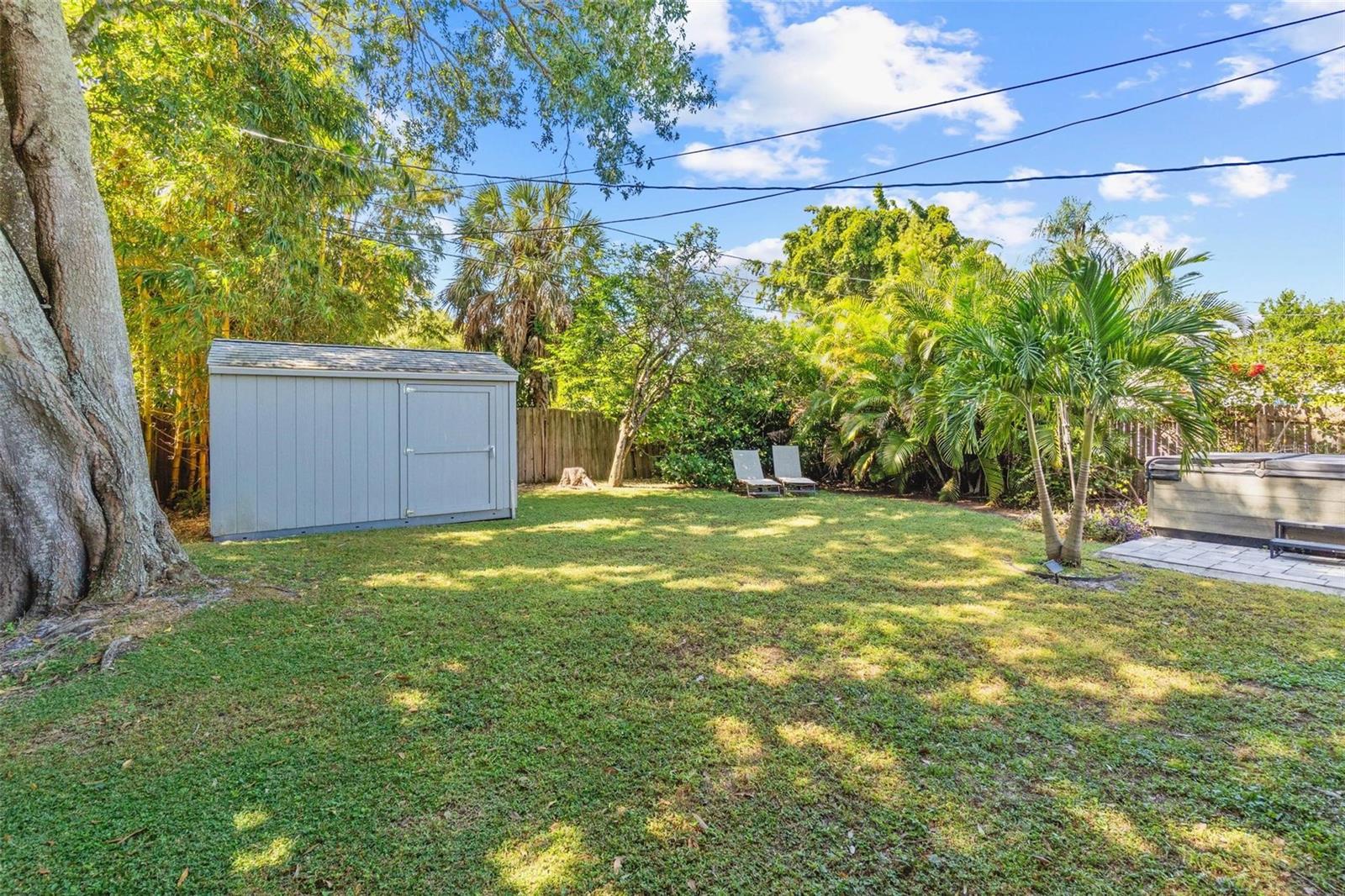 Image 21 of 27 For 3626 17th Street N