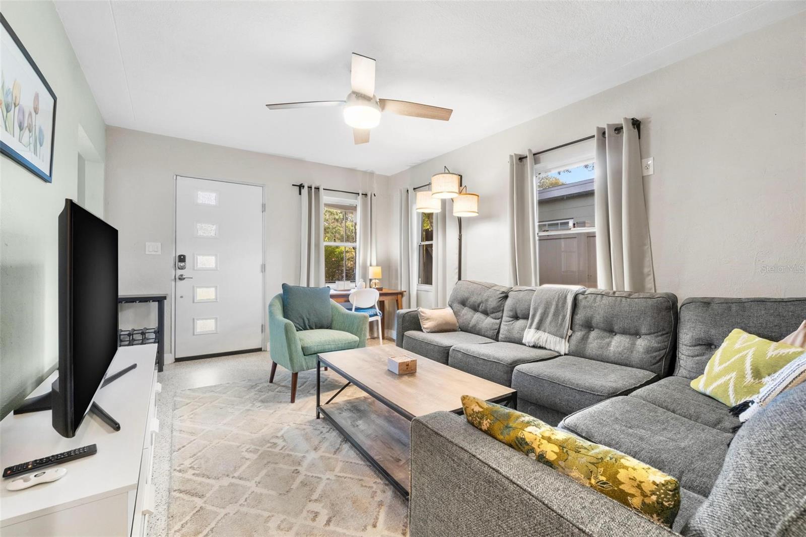 Image 6 of 27 For 3626 17th Street N