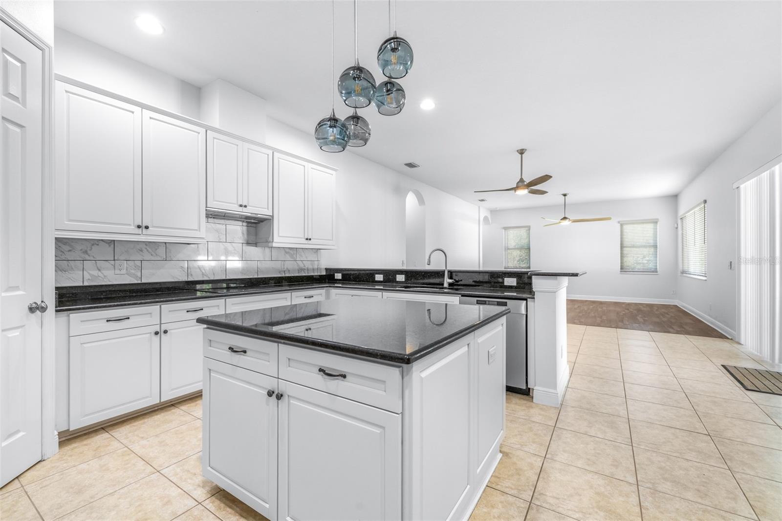 Image 14 of 78 For 8919 Crystal Creek Court