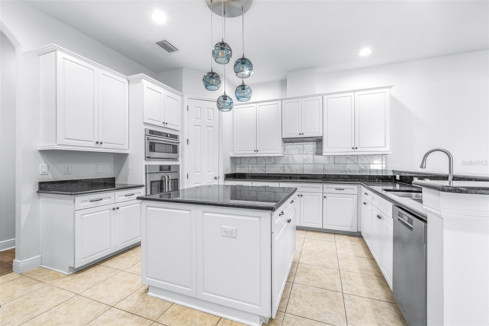 Image 16 of 78 For 8919 Crystal Creek Court