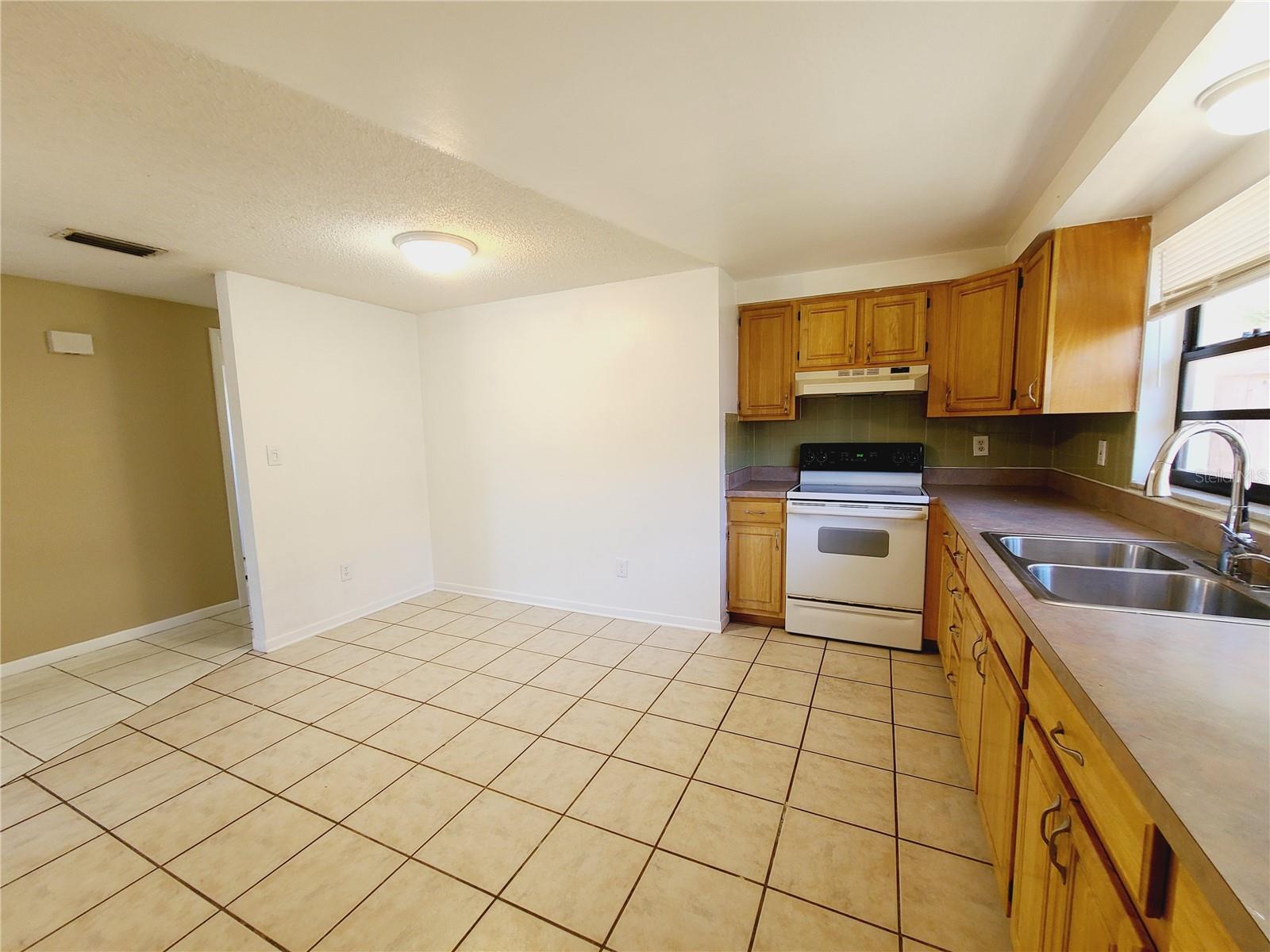 Image 10 of 36 For 4747 15th Avenue S