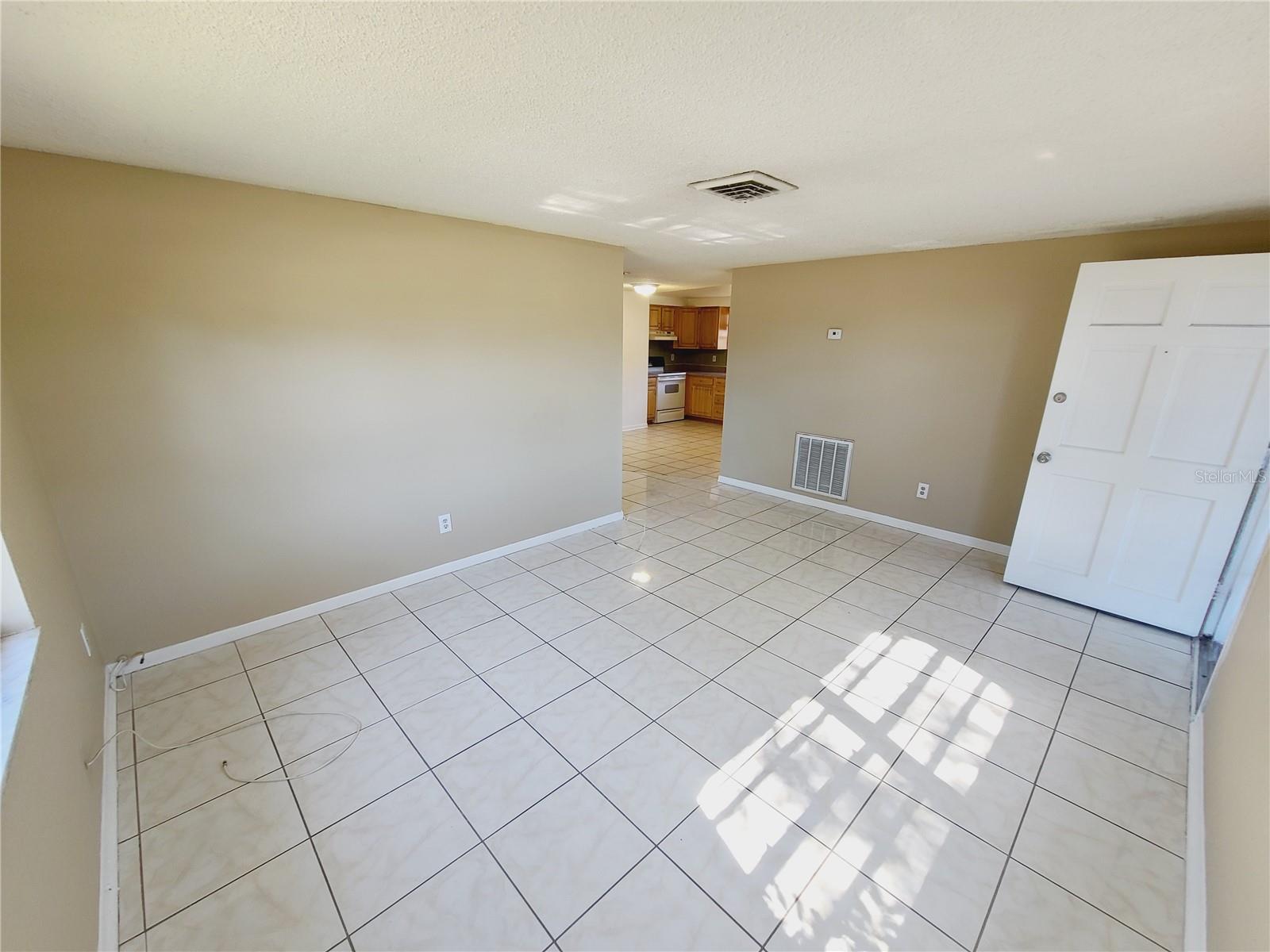 Image 17 of 36 For 4747 15th Avenue S