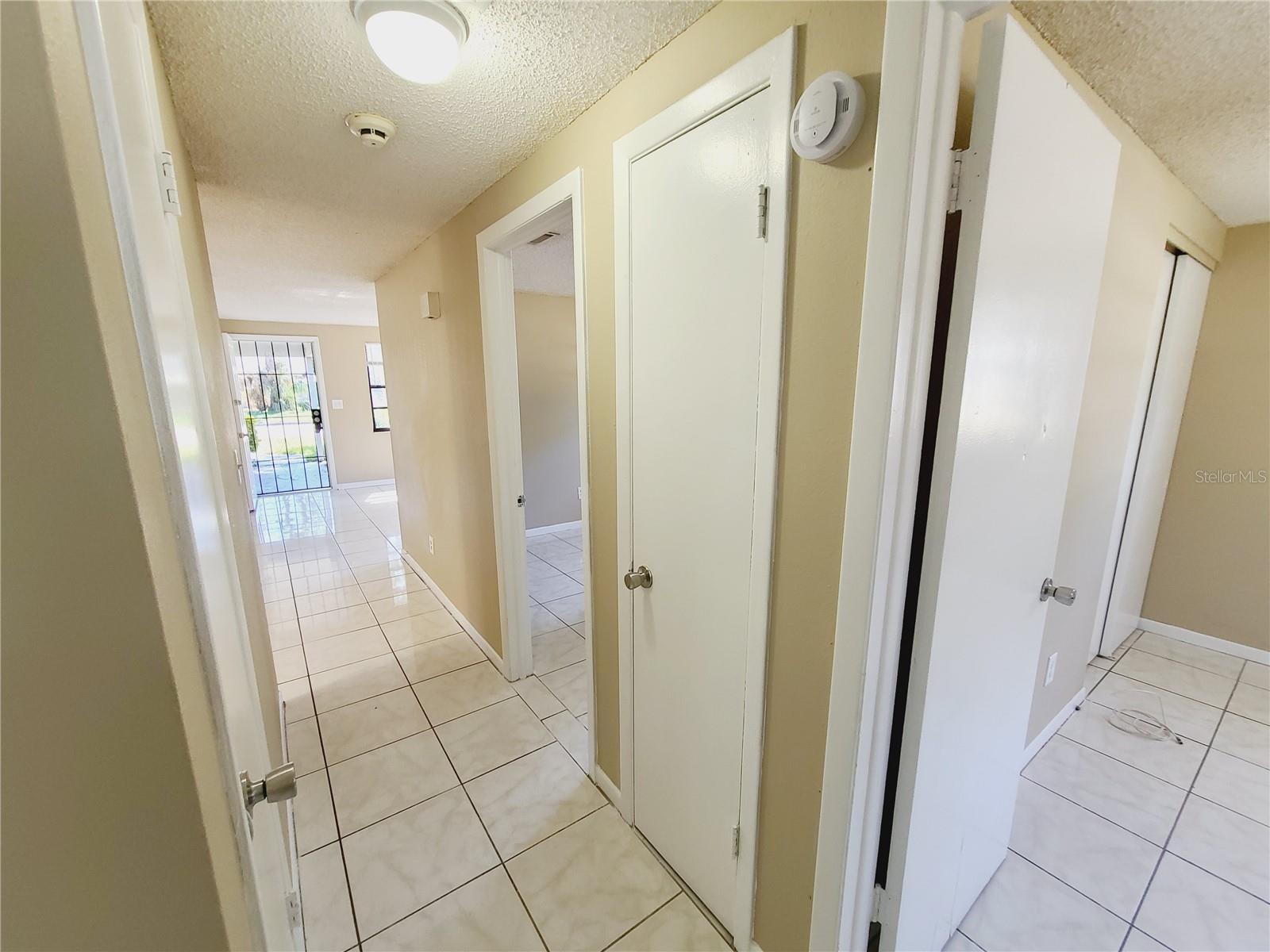 Image 19 of 36 For 4747 15th Avenue S