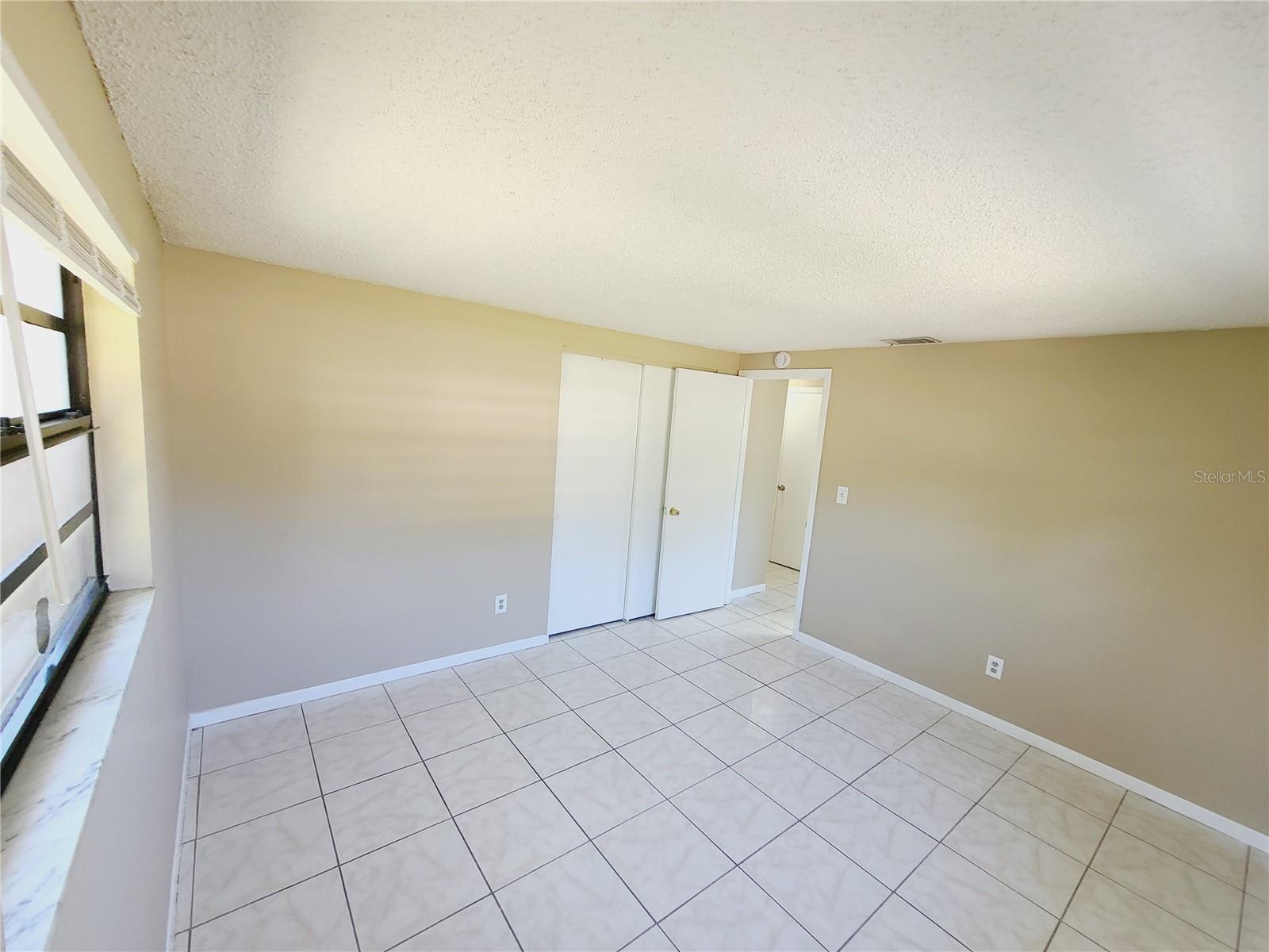 Image 27 of 36 For 4747 15th Avenue S