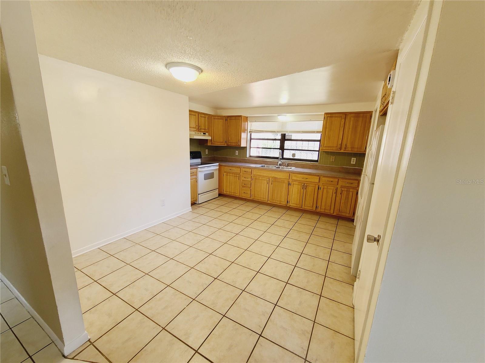 Image 8 of 36 For 4747 15th Avenue S