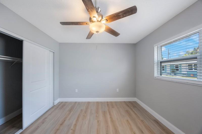 Image 14 of 18 For 6810-6820 Park Street South  16