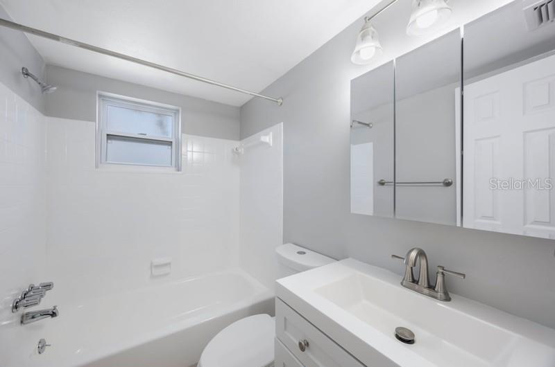 Image 15 of 18 For 6810-6820 Park Street South  16