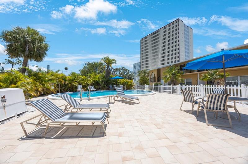 Image 17 of 18 For 6810-6820 Park Street South  16